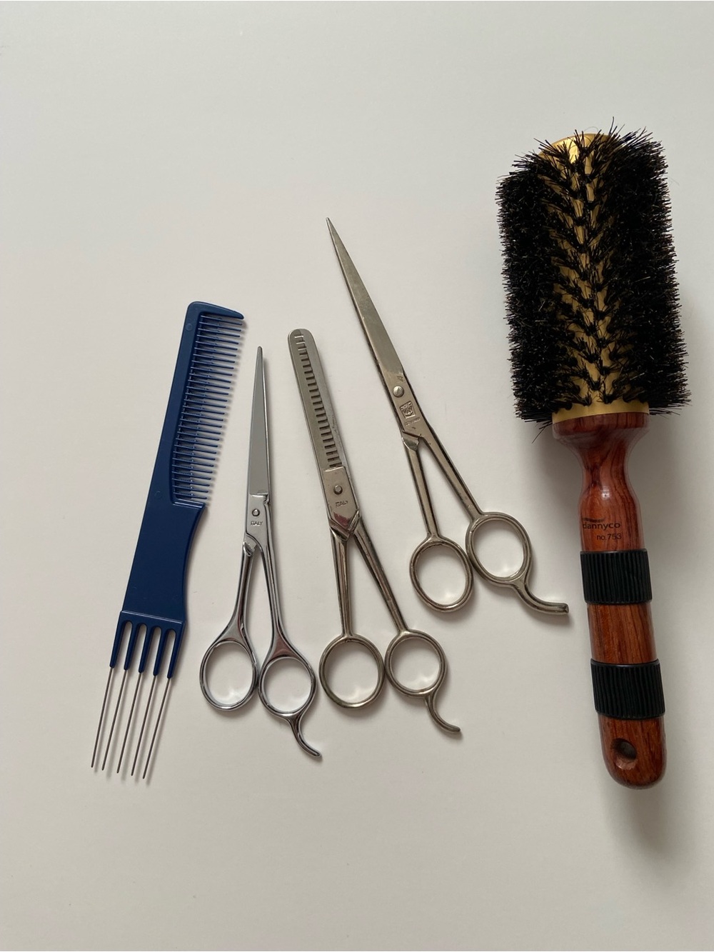 Professional Haircut Scissors Set with Blue Comb and Wood Round Brush